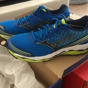 Mizuno Wave Paradox 2 size 10